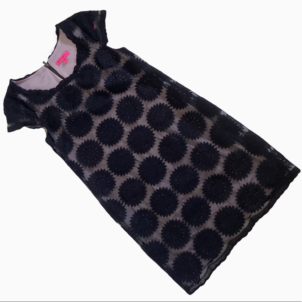 Betsey Johnson Embroidered Floral Sheath Dress Black. Sz 4